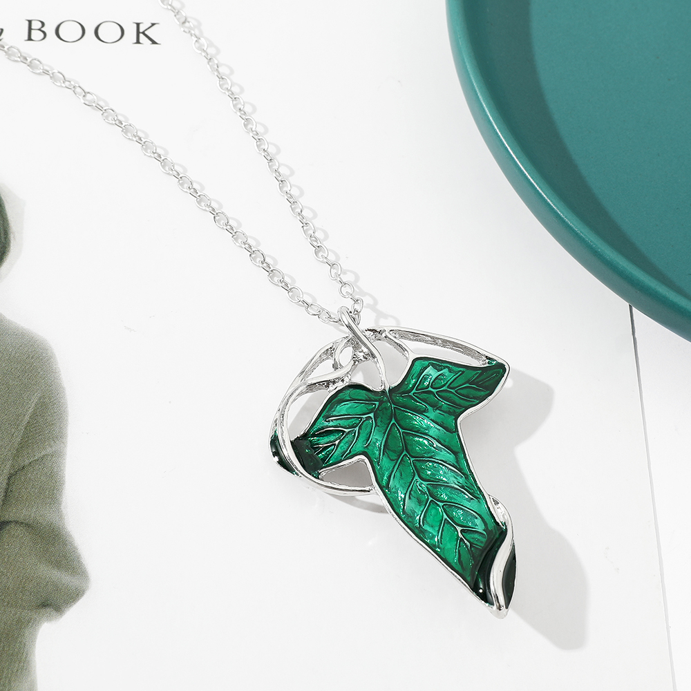Vintage Green Leaf Pendant Nec - Women'S Vintage Accessories ulasan dan harga